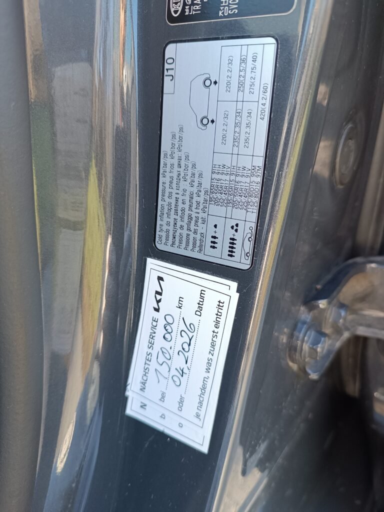 KIA Ceed SW 1,6 CRDi SCR ISG GRAU Kombi / Family Van