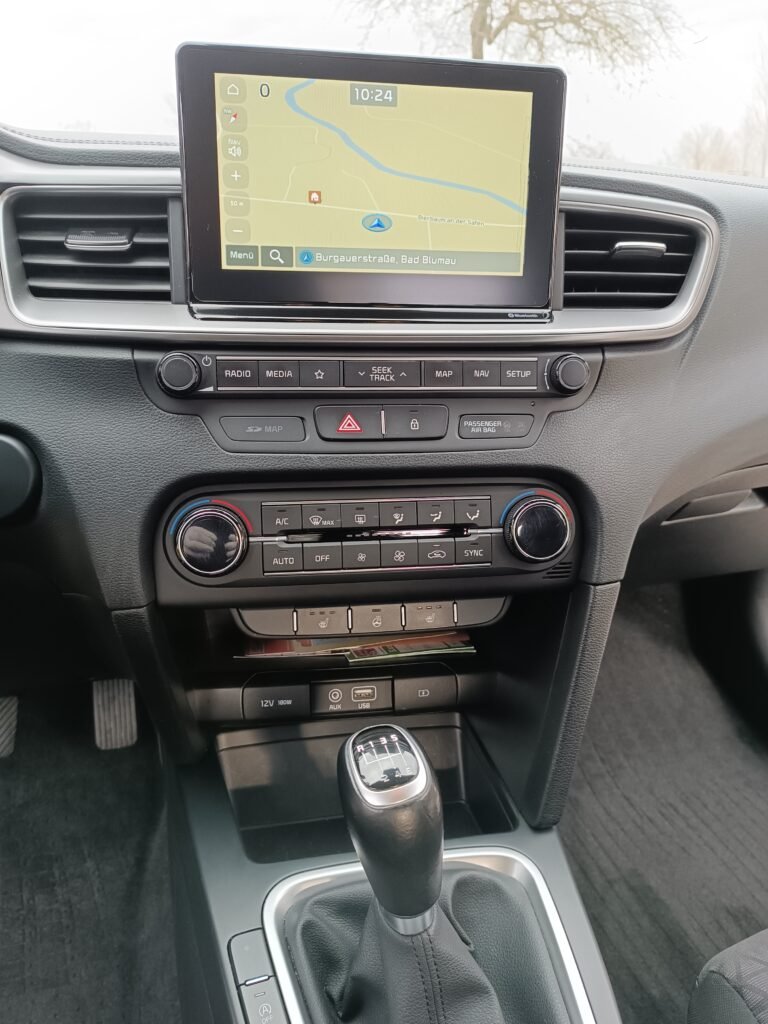 KIA Ceed SW 1,6 CRDi SCR ISG GRAU Kombi / Family Van