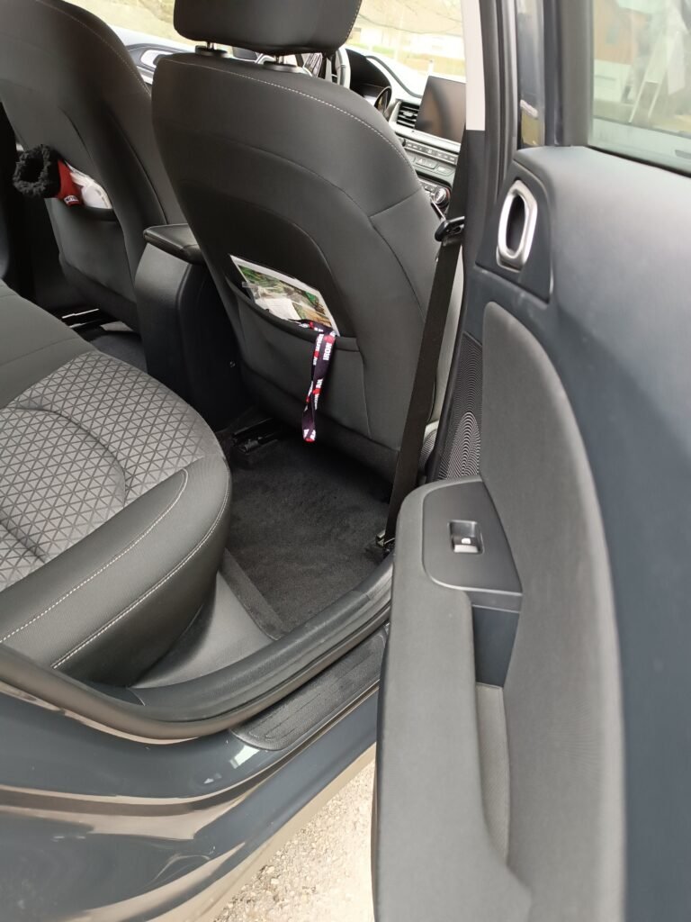 KIA Ceed SW 1,6 CRDi SCR ISG GRAU Kombi / Family Van